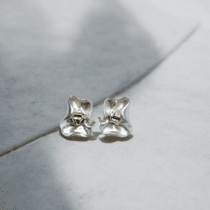 Contour Curve Studs