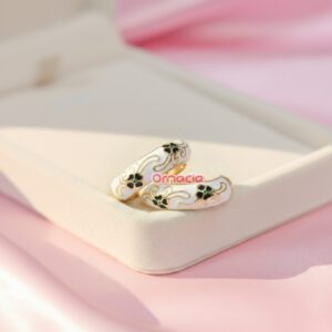 White Hoop thumbnail