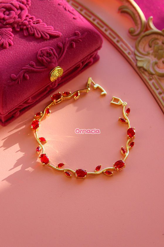 Red Gold Tulip Bracelet