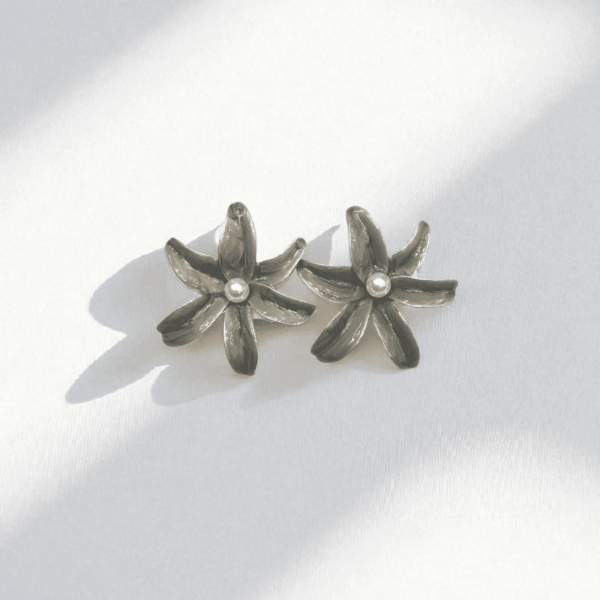 Charcoal Lily Studs