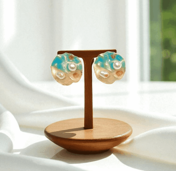 Coastal Wave Pearls