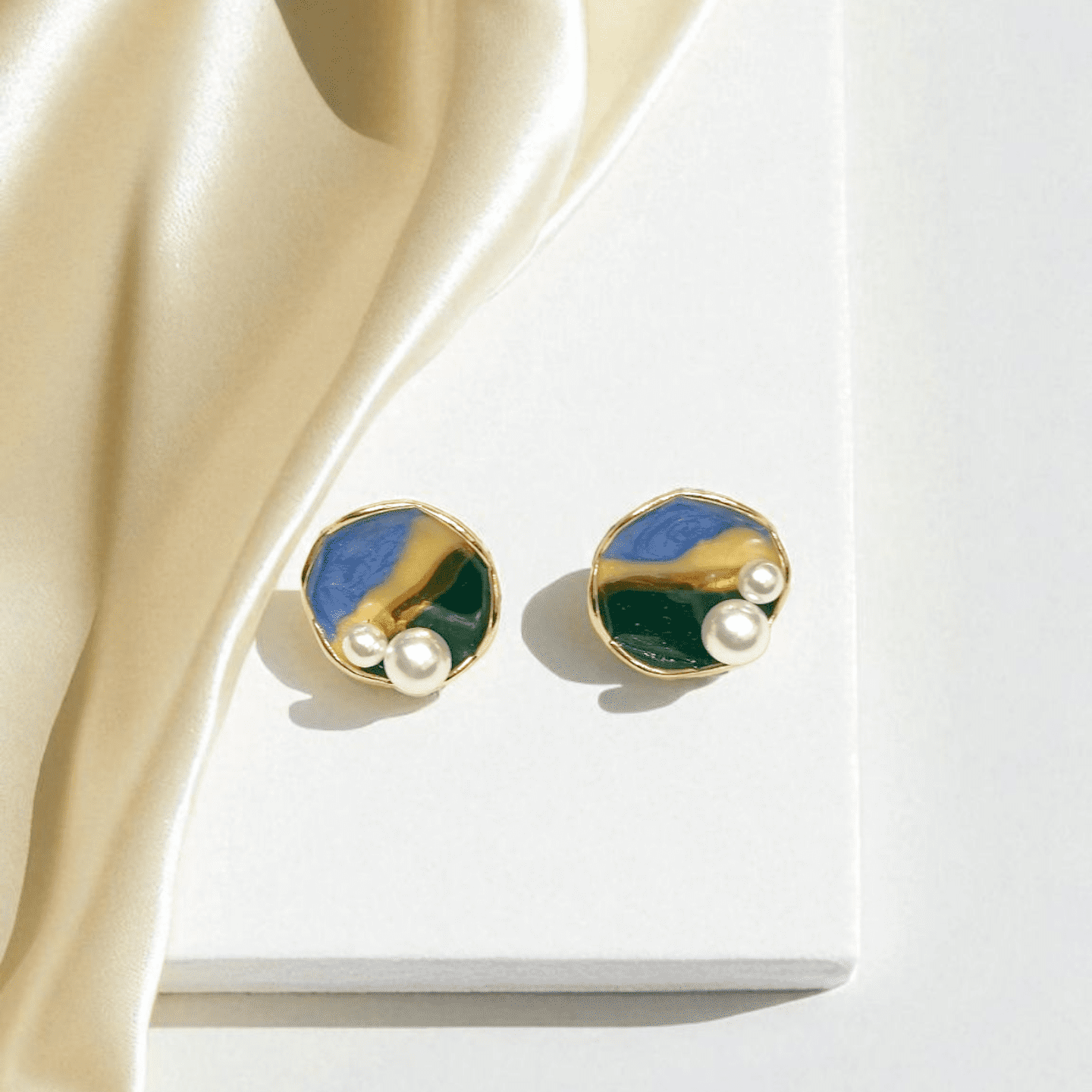 Abstract Landscape Pearls