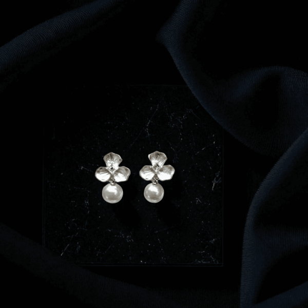 Pearl Clover Drops