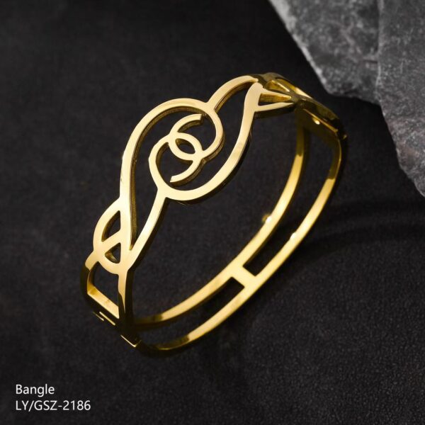 Swirl Cutout