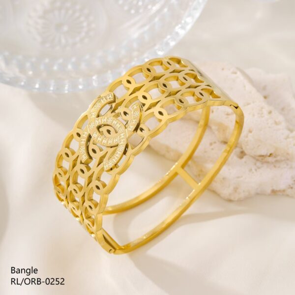 Interlocked Circles