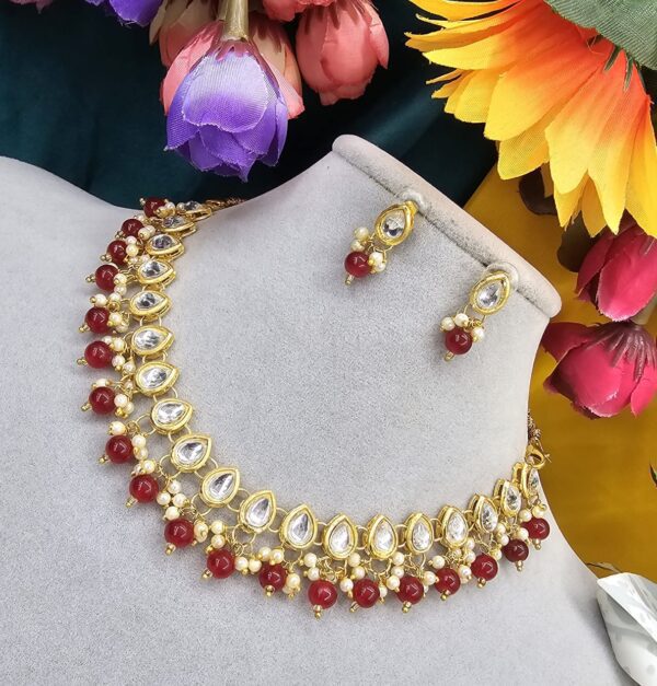 Moyorakkhi Maroon Beads
