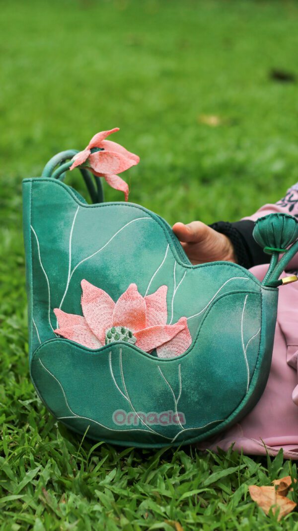 Lotus Flower Shoulder Bag (green)