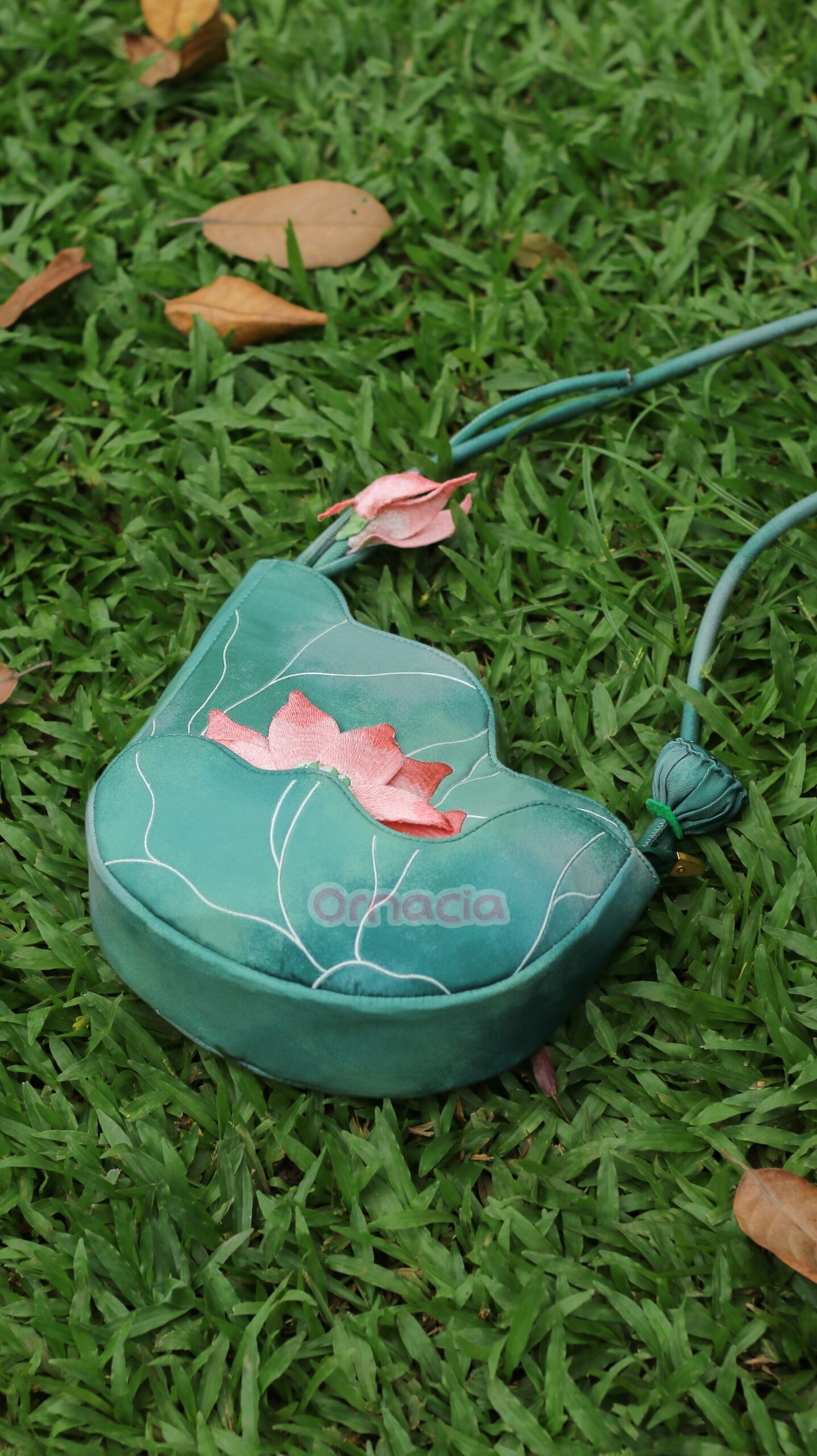 Lotus Flower Shoulder Bag (green)