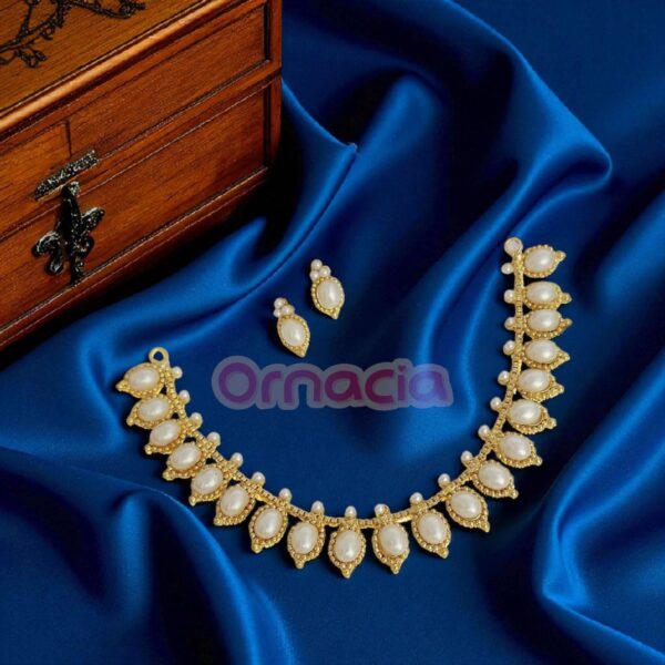 Pearl Wave Choker Sets